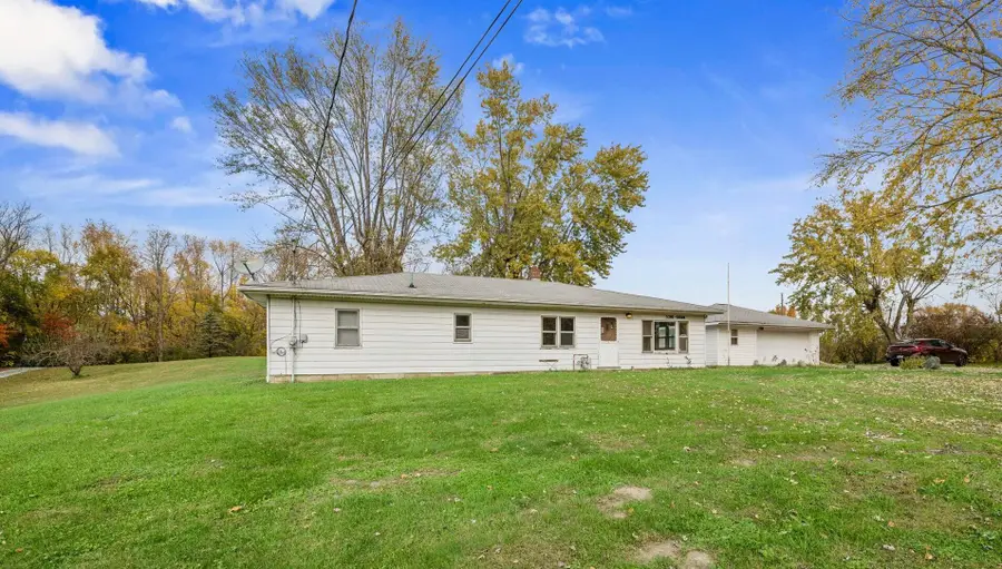 528 E 1050 N, Westville, IN 46391 - #3