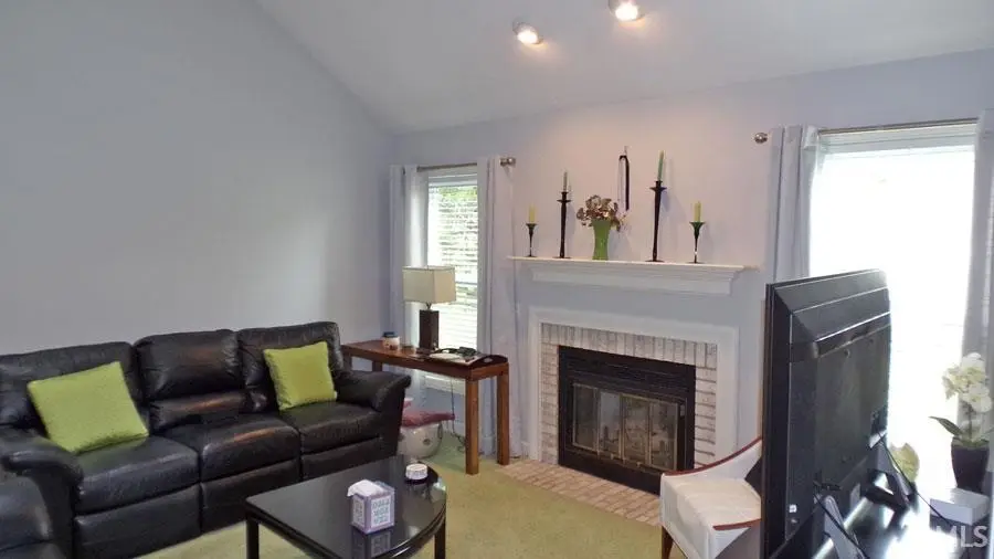 107 Virginia Place, Vincennes, IN 47591 - #3