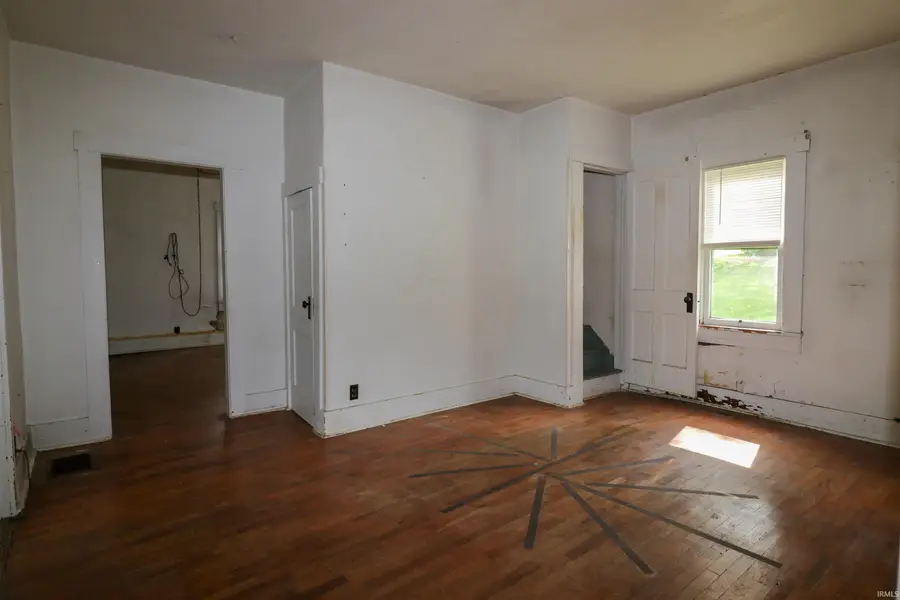 1008 W Elm Street, Hartford City, IN 47348 - #3