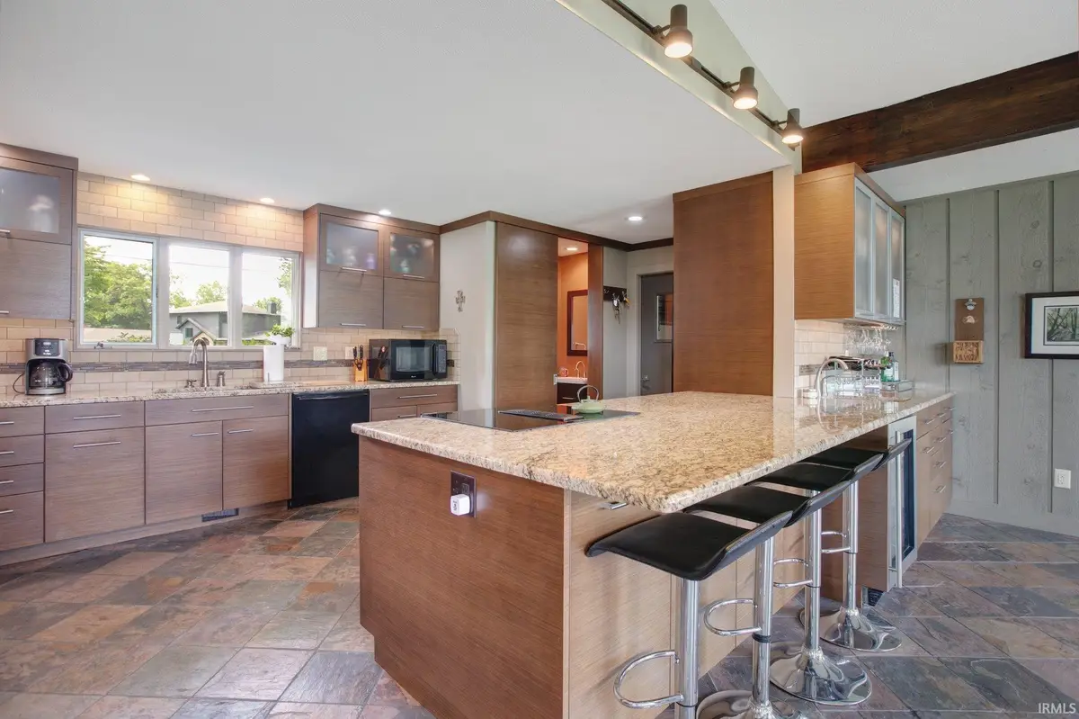 22147 Sunset Lane, Elkhart, IN 46516 - Image #1