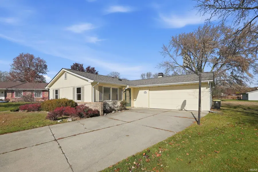 3901 Ravenscliff Place, Fort Wayne, IN 46804 - Image #2