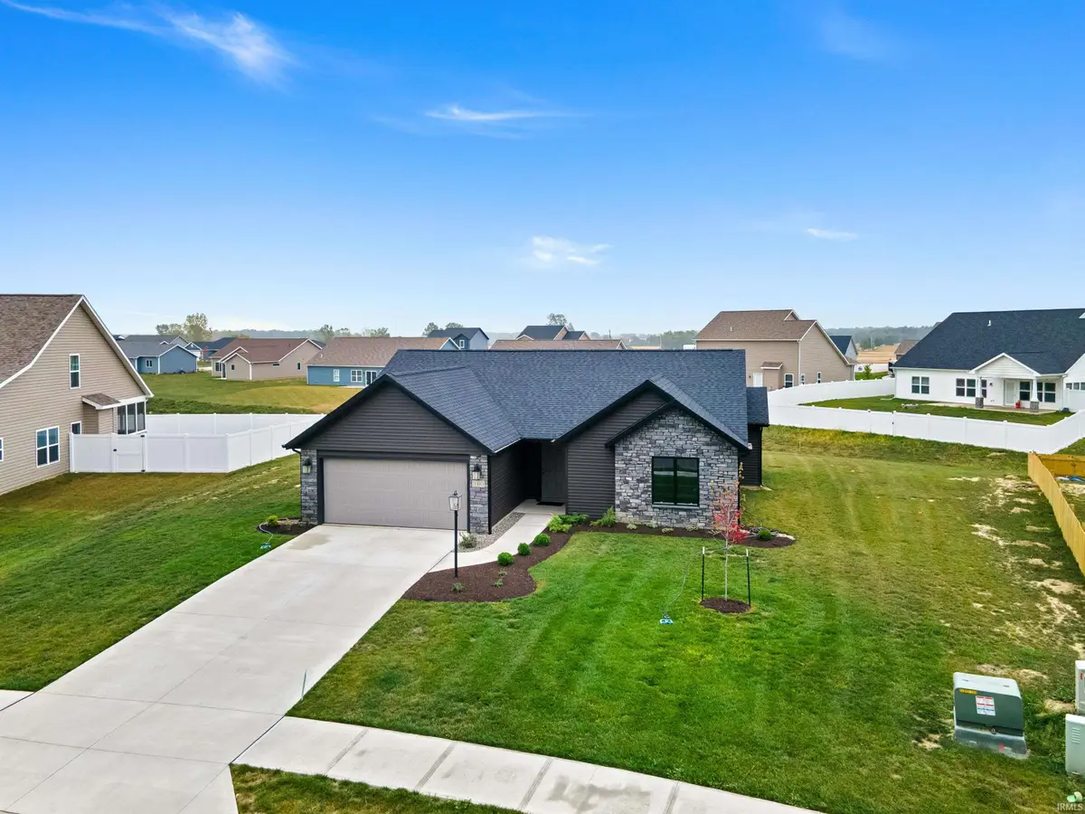 3410 Bruin Pass, Auburn, IN 46706 - #1