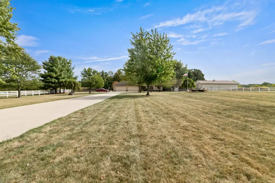 6611 S 500 E, Gas City, IN 46933 - Image #2