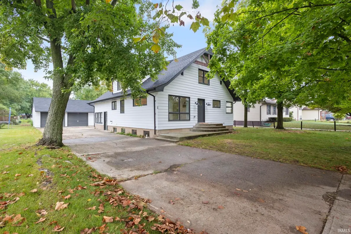 507 N Oakland Avenue, Mishawaka, IN 46544 - Image #1