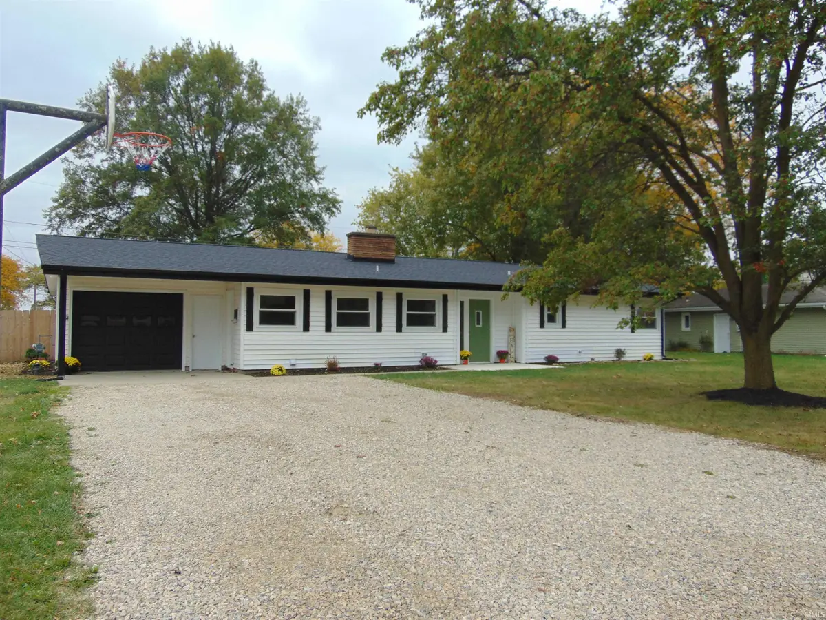 1106 W Clark Street, Berne, IN 46711 - Image #1