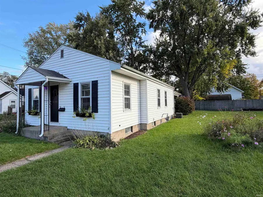 909 E Lawrence Street, Mishawaka, IN 46545 - Image #2