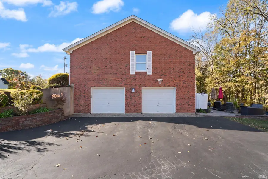 9404 Hunters Ridge Drive, Georgetown, IN 47122 - Image #3