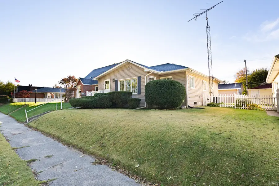 1717 Linden Avenue, Mishawaka, IN 46544 - Image #2