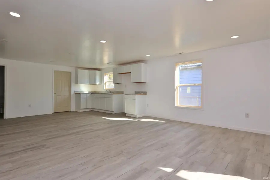 204 W 8th Street, Jonesboro, IN 46938 - Image #2