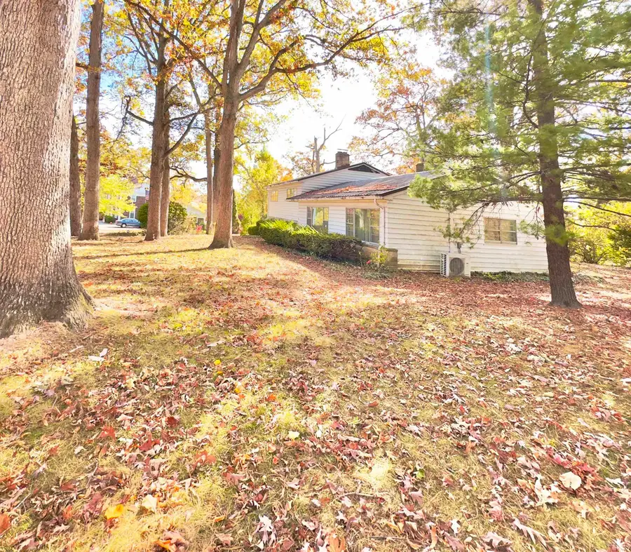 208 Southridge Road, Fort Wayne, IN 46825 - Image #2