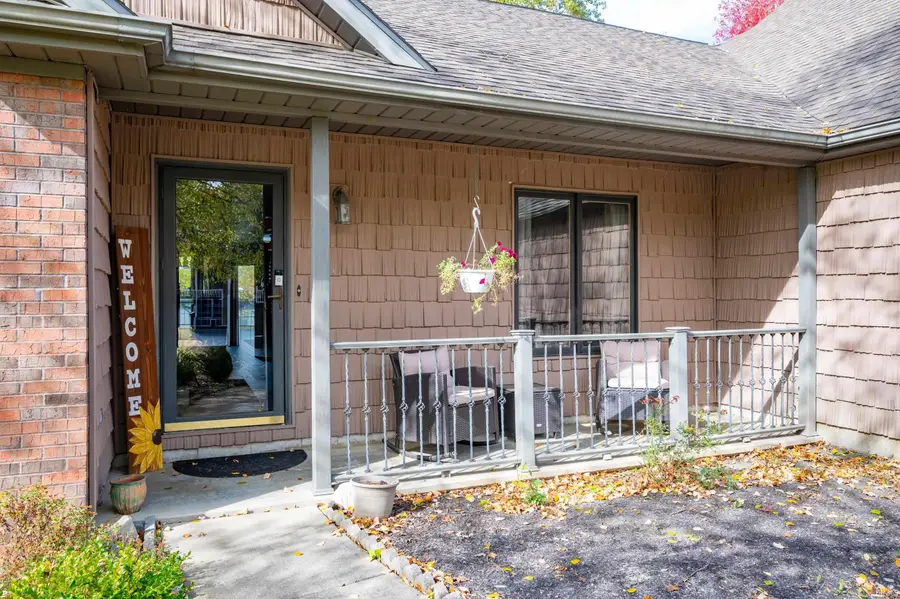 279 Creekside Court, Hartford City, IN 47348 - Image #2