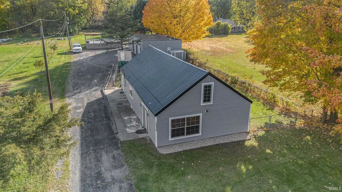 14334 Dragoon Trail, Mishawaka, IN 46544 - Image #1