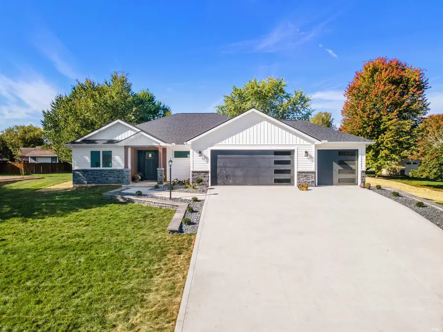 4085 E Oldfield Drive, Leesburg, IN 46538 - Image #2