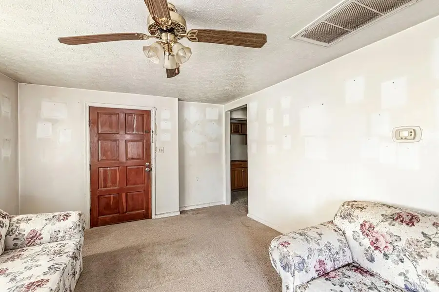 8835 Mcgaughey Road, Indianapolis, IN 46239 - Image #2