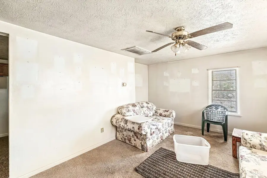 8835 Mcgaughey Road, Indianapolis, IN 46239 - Image #3