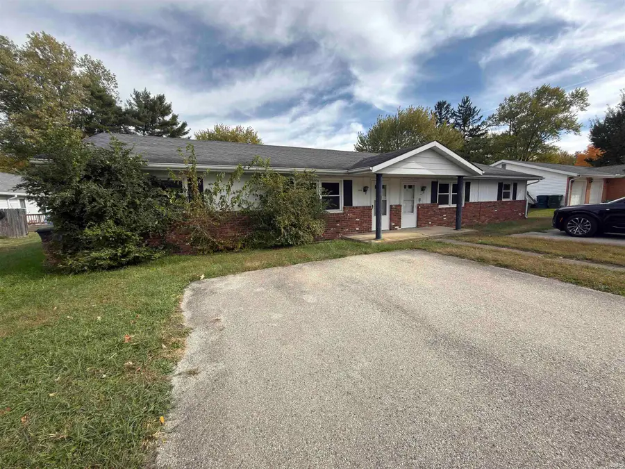 102 N Birchwood Drive, Muncie, IN 47304 - Image #2