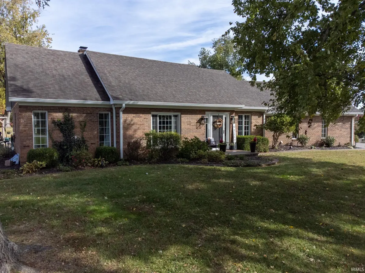 6700 Blue Spruce Drive, Newburgh, IN 47630 - Image #1