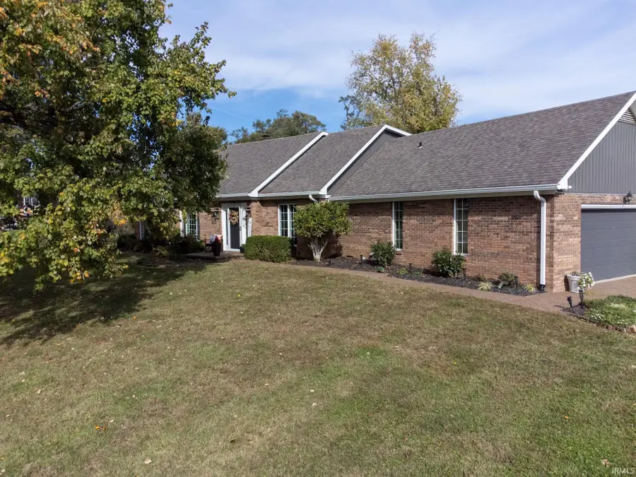 6700 Blue Spruce Drive, Newburgh, IN 47630 - Image #2