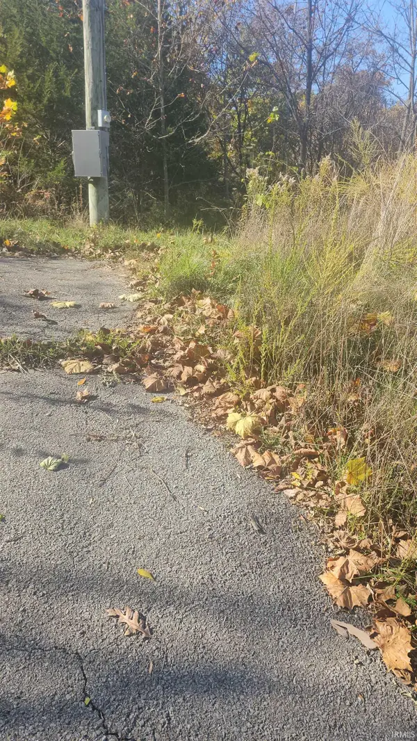 8253 State Hwy 43 Highway, Bloomington, IN 47401