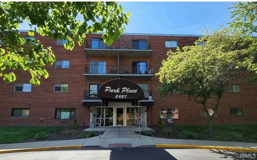 2937 Westbrook Drive #A-220, Fort Wayne, IN 46805 - Image #2