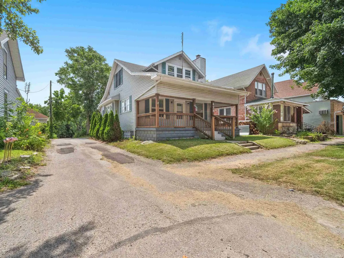 435 W Park Drive, Huntington, IN 46750 - Image #1