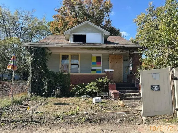 708 N 3rd Avenue, Evansville, IN 47710