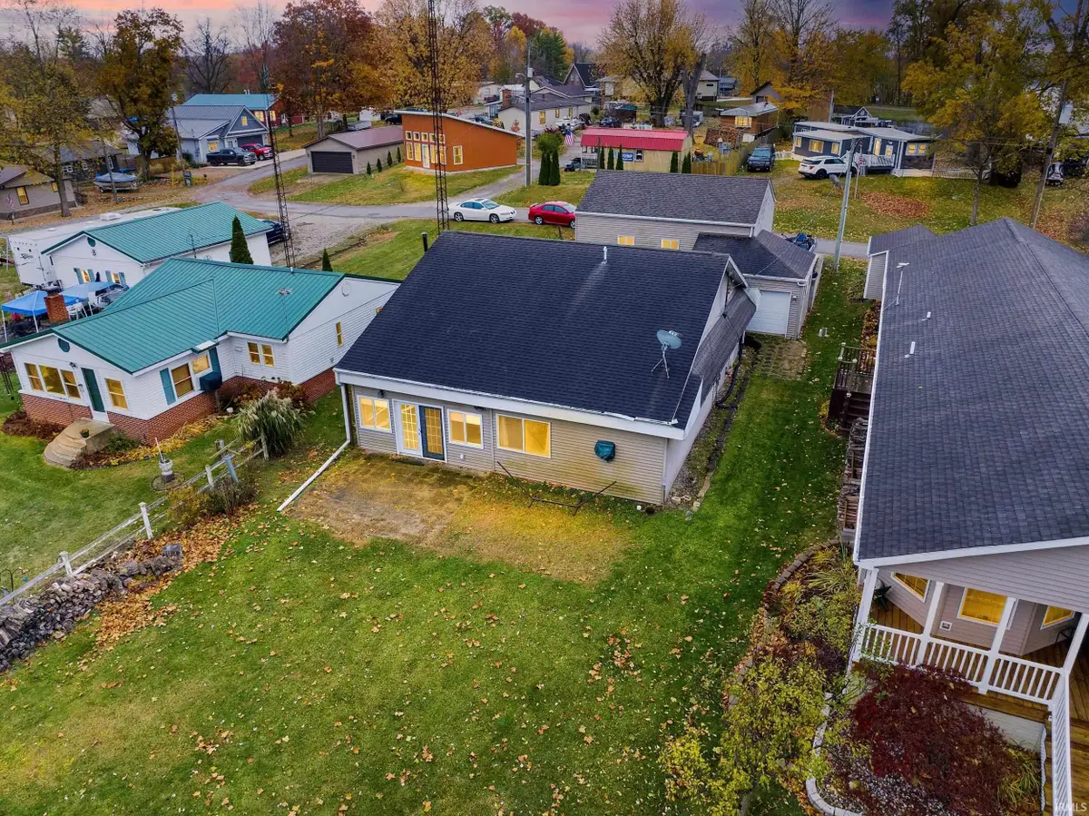 885 W 590 S Road, Wolcottville, IN 46795 - Image #1