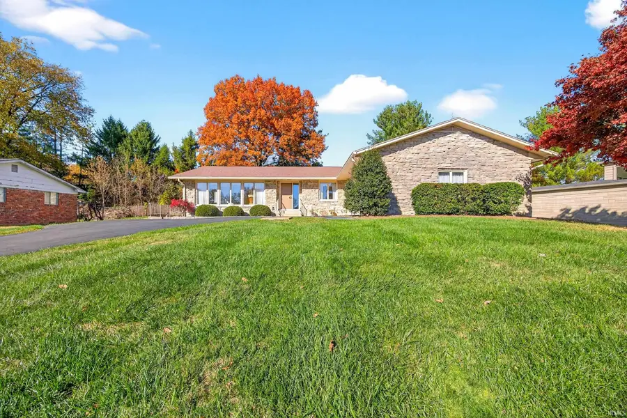 317 E Clover Lane, Bloomington, IN 47408 - Image #2