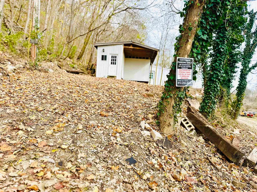 467 Rivervale Cabin Road, Bedford, IN 47421 - Image #2