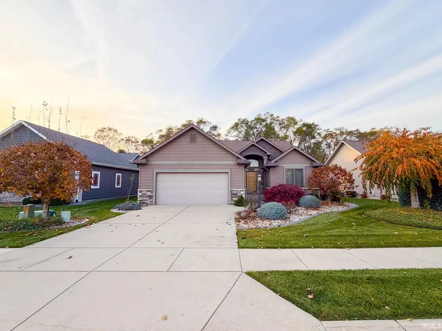 2521 Timberstone Dr, Elkhart, IN 46514 - Image #2