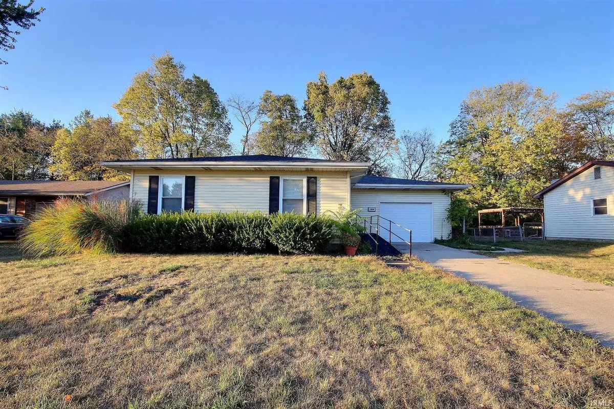 2090 Chief Turtle Court, Huntington, IN 46750 - Image #1