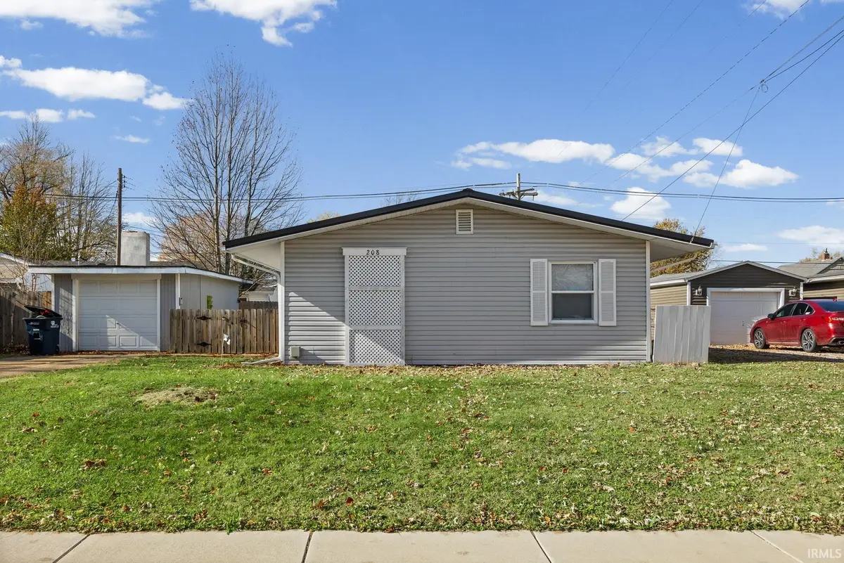 208 N Crescent Drive, Frankfort, IN 46041 - Image #1