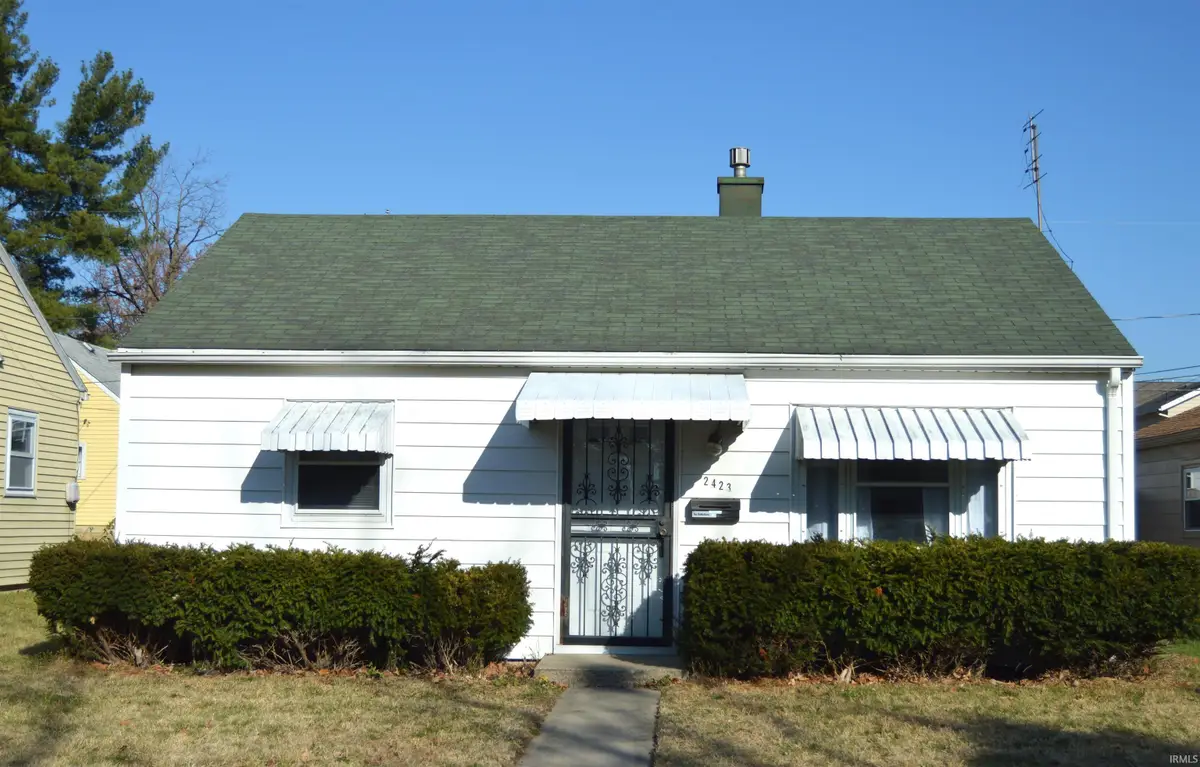 2423 Charlotte Avenue, Fort Wayne, IN 46805 - Image #1