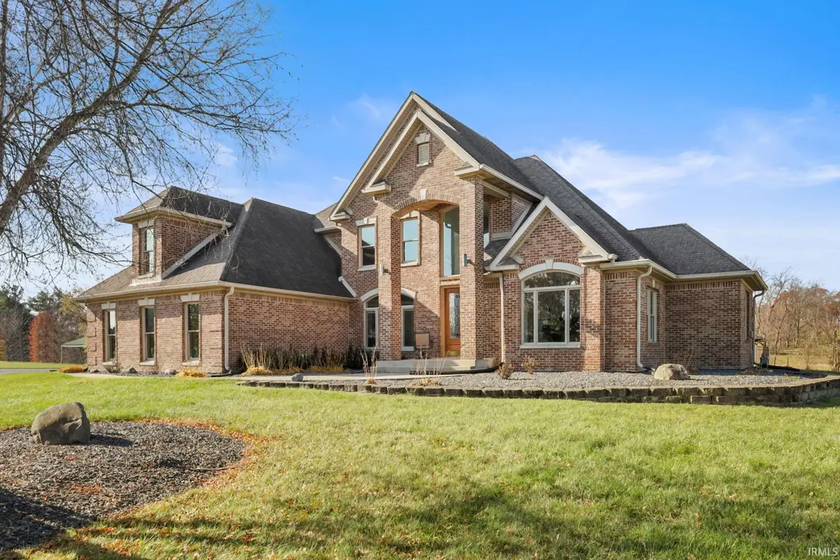 6827 W Isanogel Road, Muncie, IN 47304 - Image #1