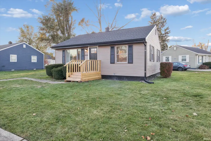 1003 Greenview Avenue, South Bend, IN 46619 - Image #2