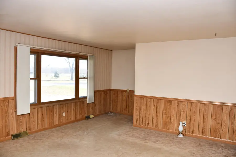 69037 County Road 127, New Paris, IN 46553 - Image #2