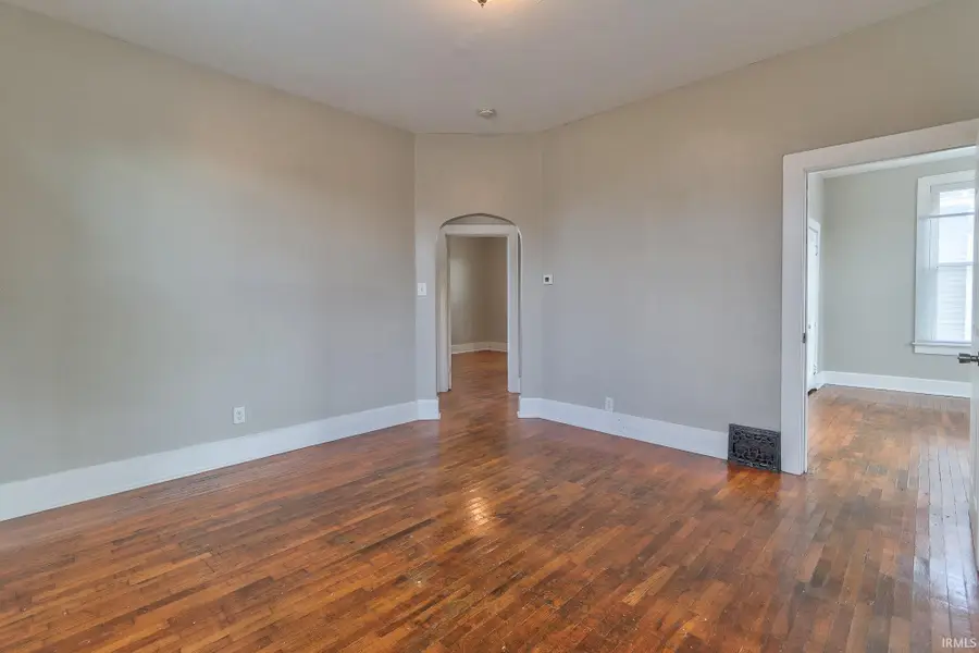 900 E Walnut Street, Evansville, IN 47713 - Image #3