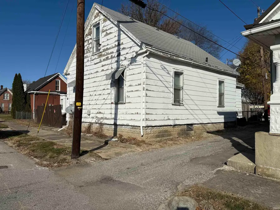 11 S Brownell Street, Peru, IN 46970 - Image #2