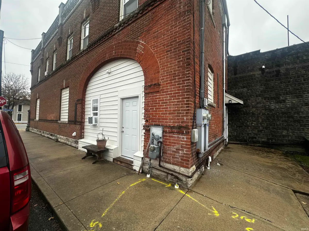 105 W 8th Street, Burlington, IN 46915 - Image #1