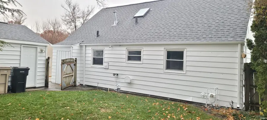 1715 Southeast Drive, South Bend, IN 46614 - Image #2