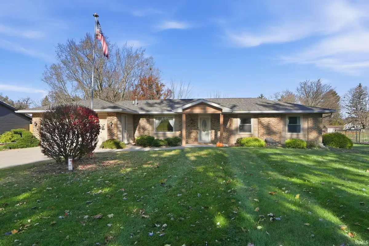 711 Wakefield Circle, Kendallville, IN 46755 - Image #1