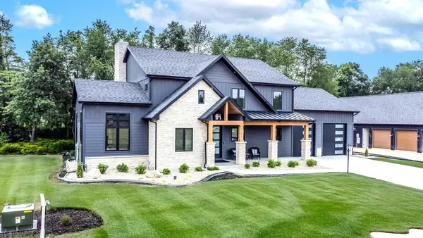 21242 Hallton Drive, Bristol, IN 46507