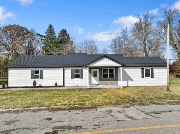 103 E Warren Street, Mitchell, IN 47446