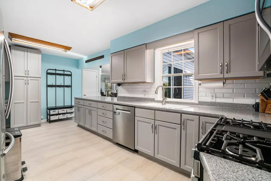 1711 W Clinton Street, Goshen, IN 46526 - Image #2