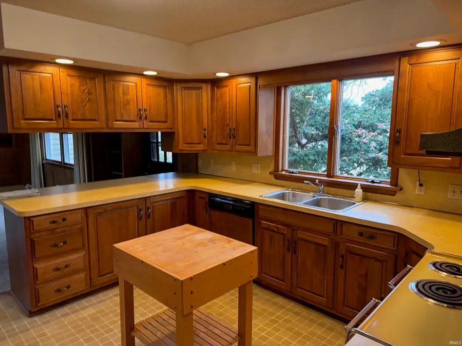 4018 Parkmont Drive, Logansport, IN 46947 - Image #3