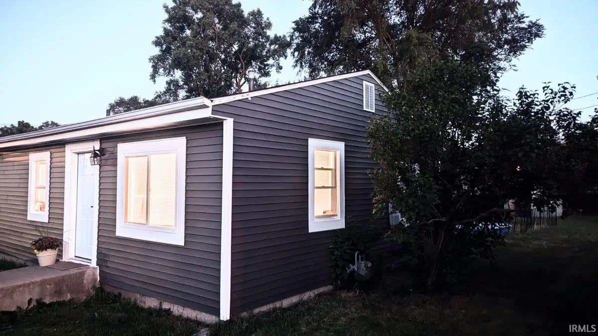 1215 E Borley Avenue, Mishawaka, IN 46545 - Image #1