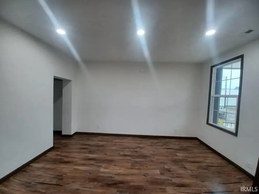 1112 W Iowa Street, Evansville, IN 47710 - Image #2