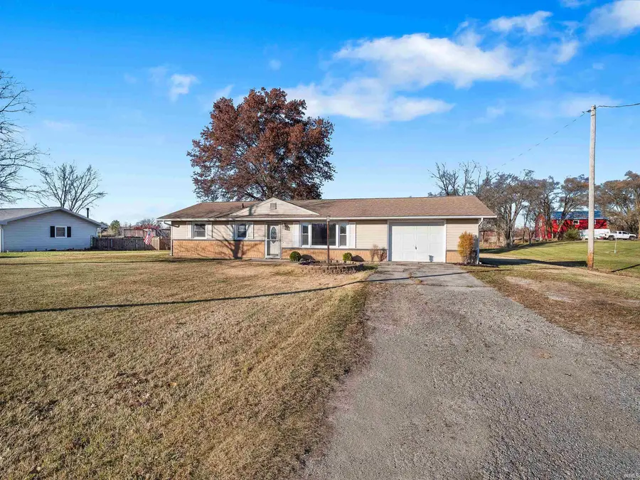 8025 Hosler Road, Leo, IN 46765 - Image #2