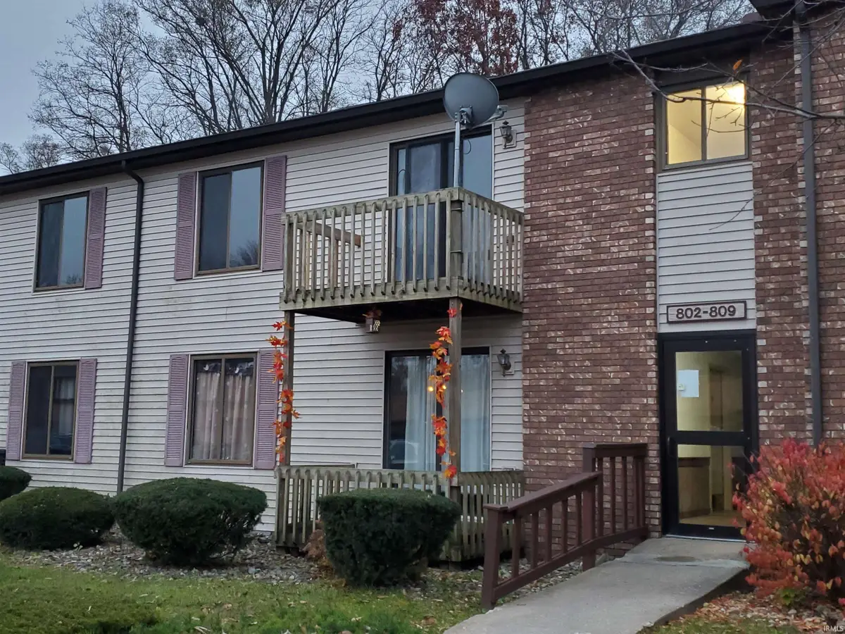 807 Clarinet Boulevard, Elkhart, IN 46516 - Image #1