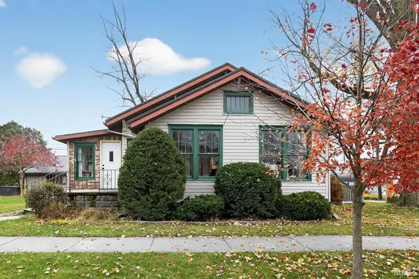 310 E Wabash Avenue, Wakarusa, IN 46573